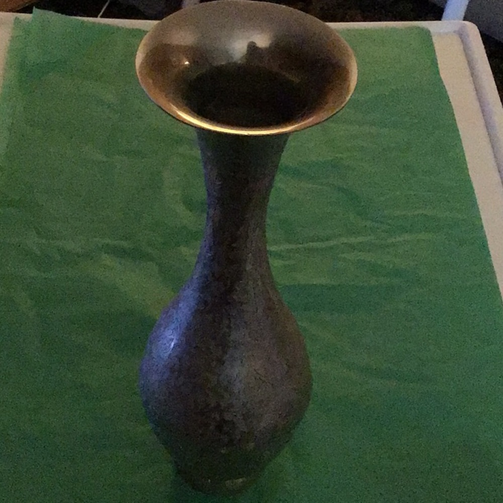 Vintage World Gift Chandi Vase